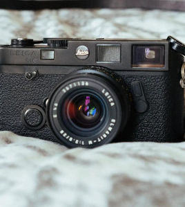 Leica M6 35mm Film Rangefinder Camera Black with 28mm f/2.8 Elmarit-M Lens