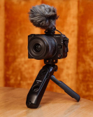 Canon EOS R50 V Video Creator Kit